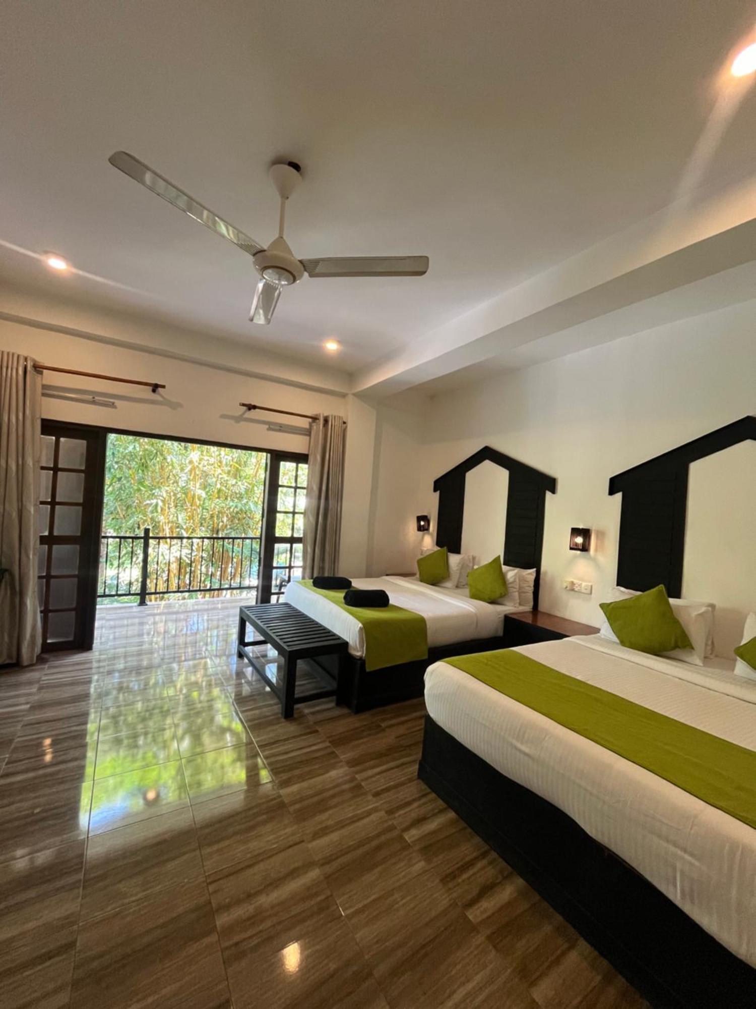 Sundaras Sigiriya Jungles Caves Resort Дамбулла Экстерьер фото